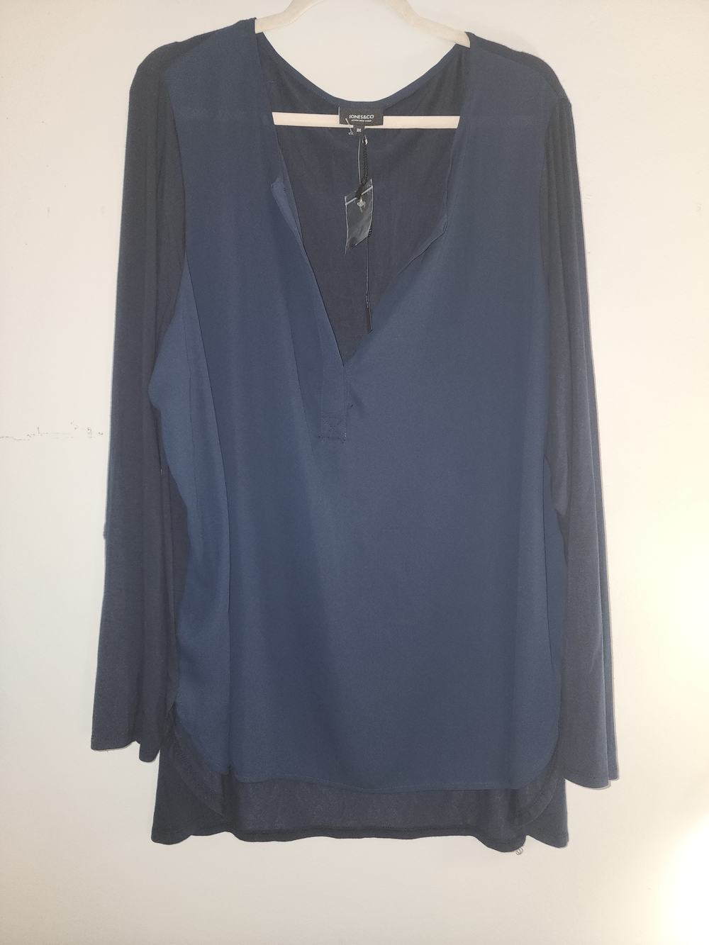 NWT Plus 3x Jones & Co Deep Navy Split V-Neck Long Sleeve Tunic